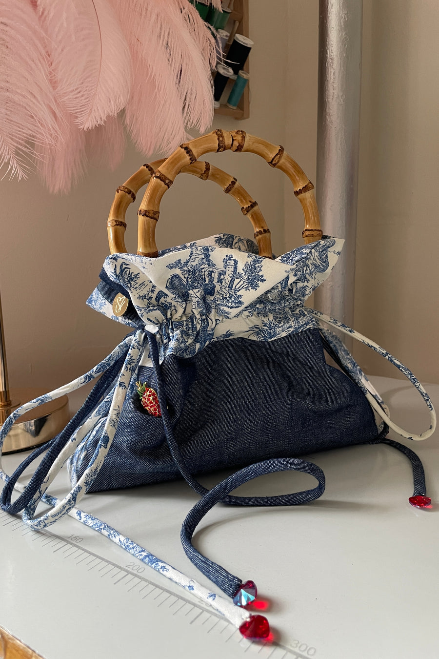 BOW BAG IN DELFTWARE JEANIE