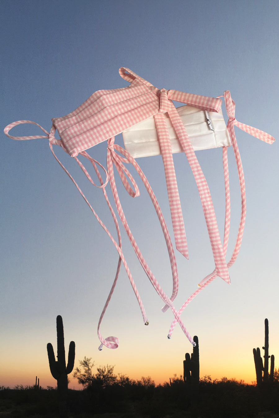 BOW DRIP MASK IN PINK LADY