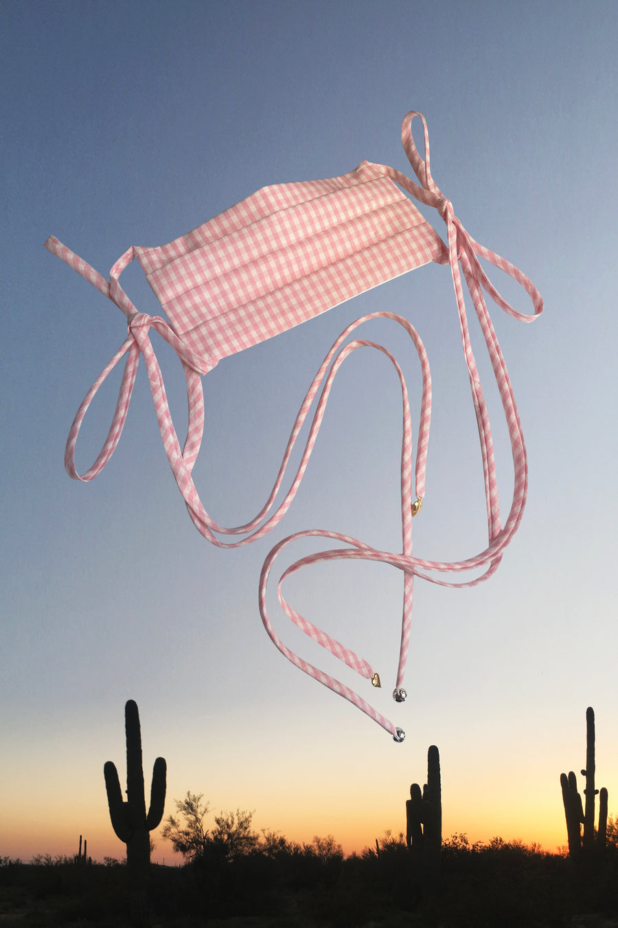 BOW DRIP MASK IN PINK LADY